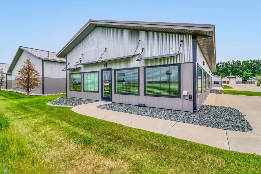 2207 Sheyenne ST, West Fargo, ND 58078
