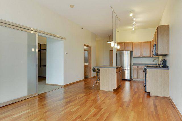 Saint Paul, MN 55114,2650 University AVE W #421