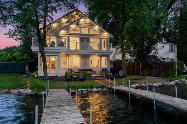 Minnetonka, MN 55391,2807 McKenzie Point RD