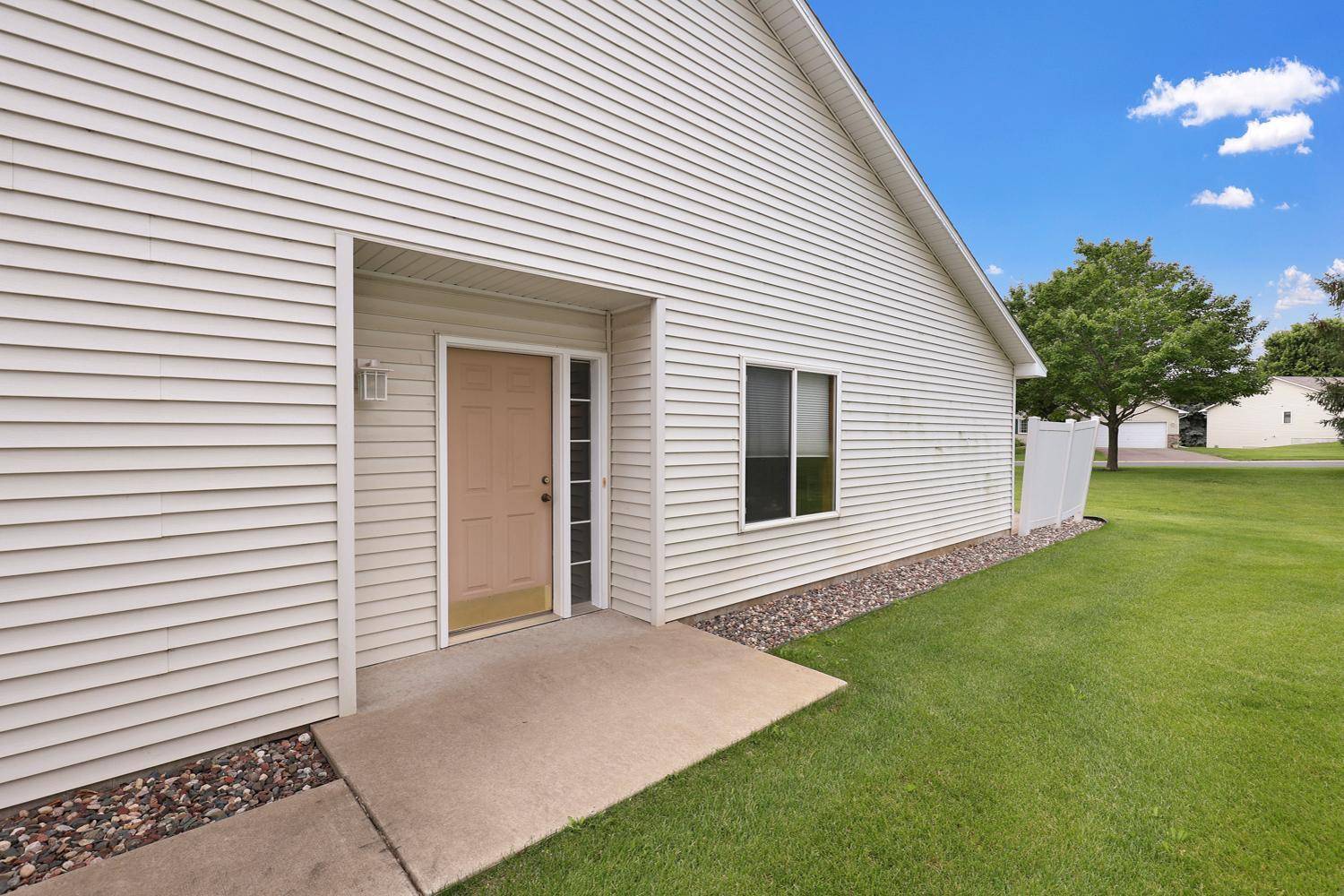 Dundas, MN 55019,314 Archibald LN