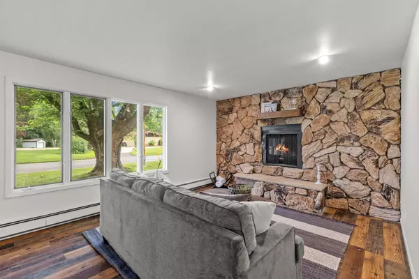 Eau Claire, WI 54703,2152 Orchard PL