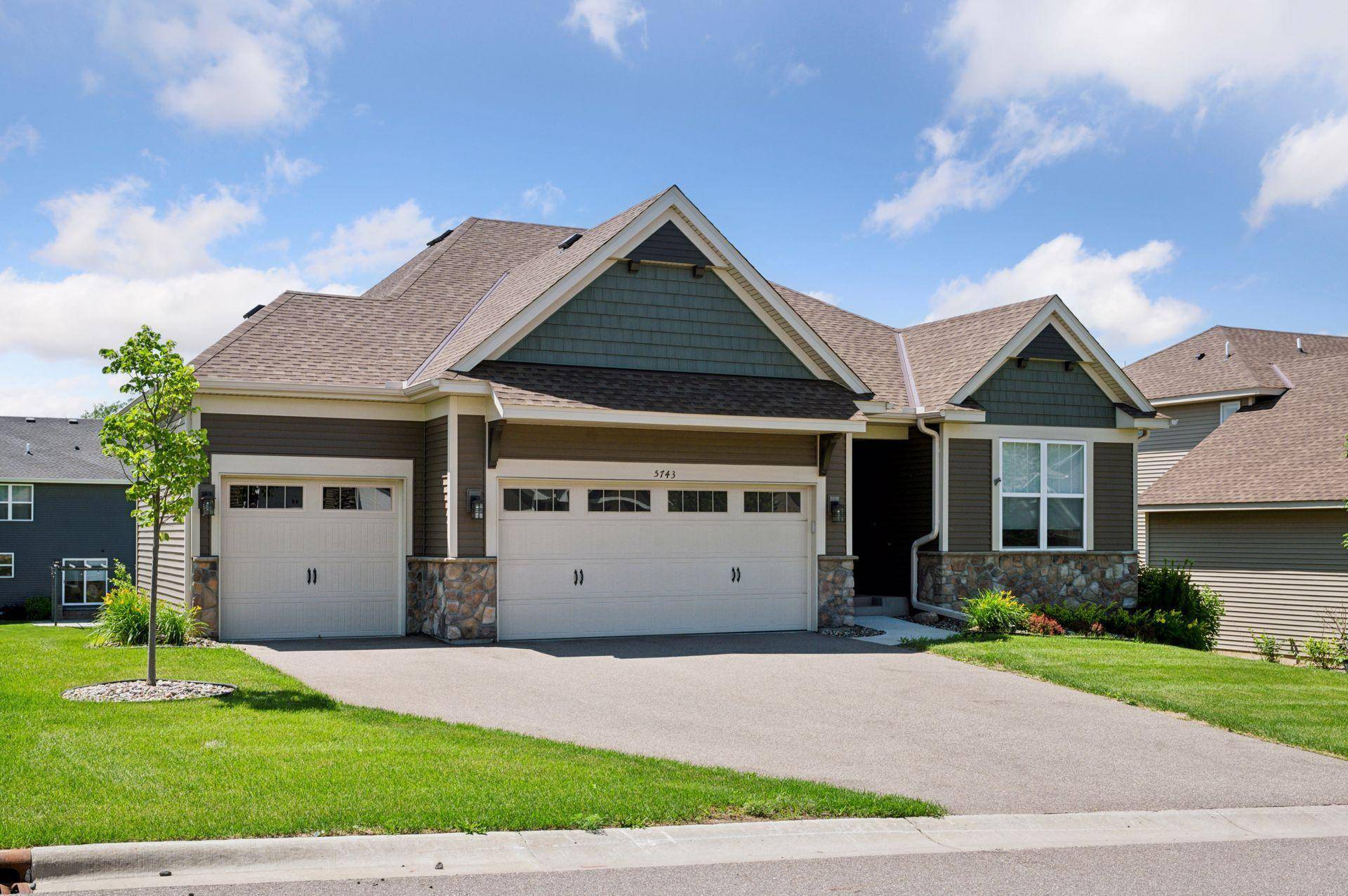Prior Lake, MN 55372,5743 Meridian WAY NE