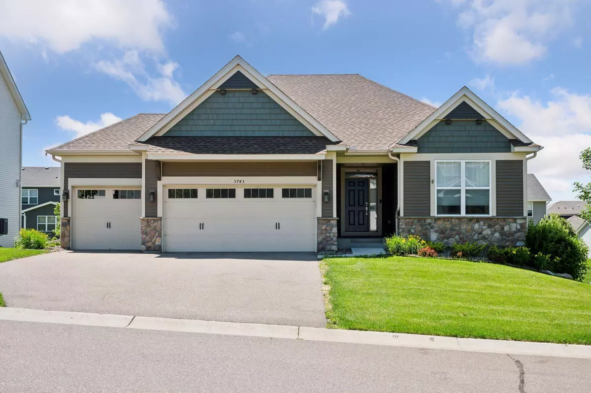 Prior Lake, MN 55372,5743 Meridian WAY NE