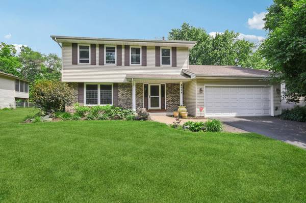 8924 Darnel RD, Eden Prairie, MN 55347