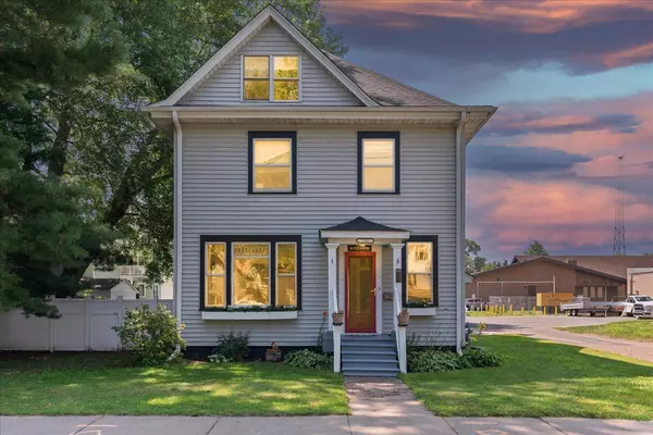 232 E 1st ST, New Richmond, WI 54017