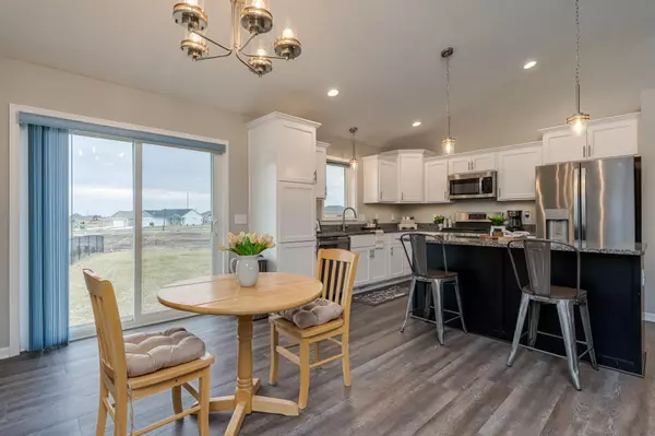 North Mankato, MN 56003,12 Kodiak CT