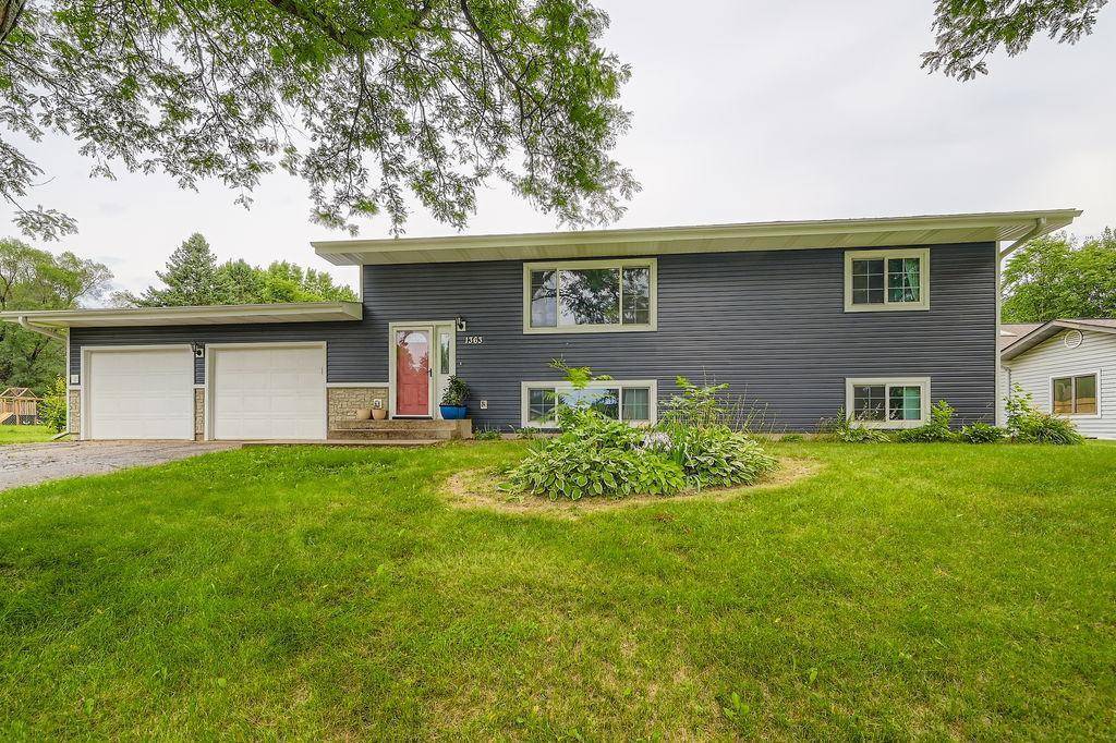 1363 Meadowlark LN, New Richmond, WI 54017