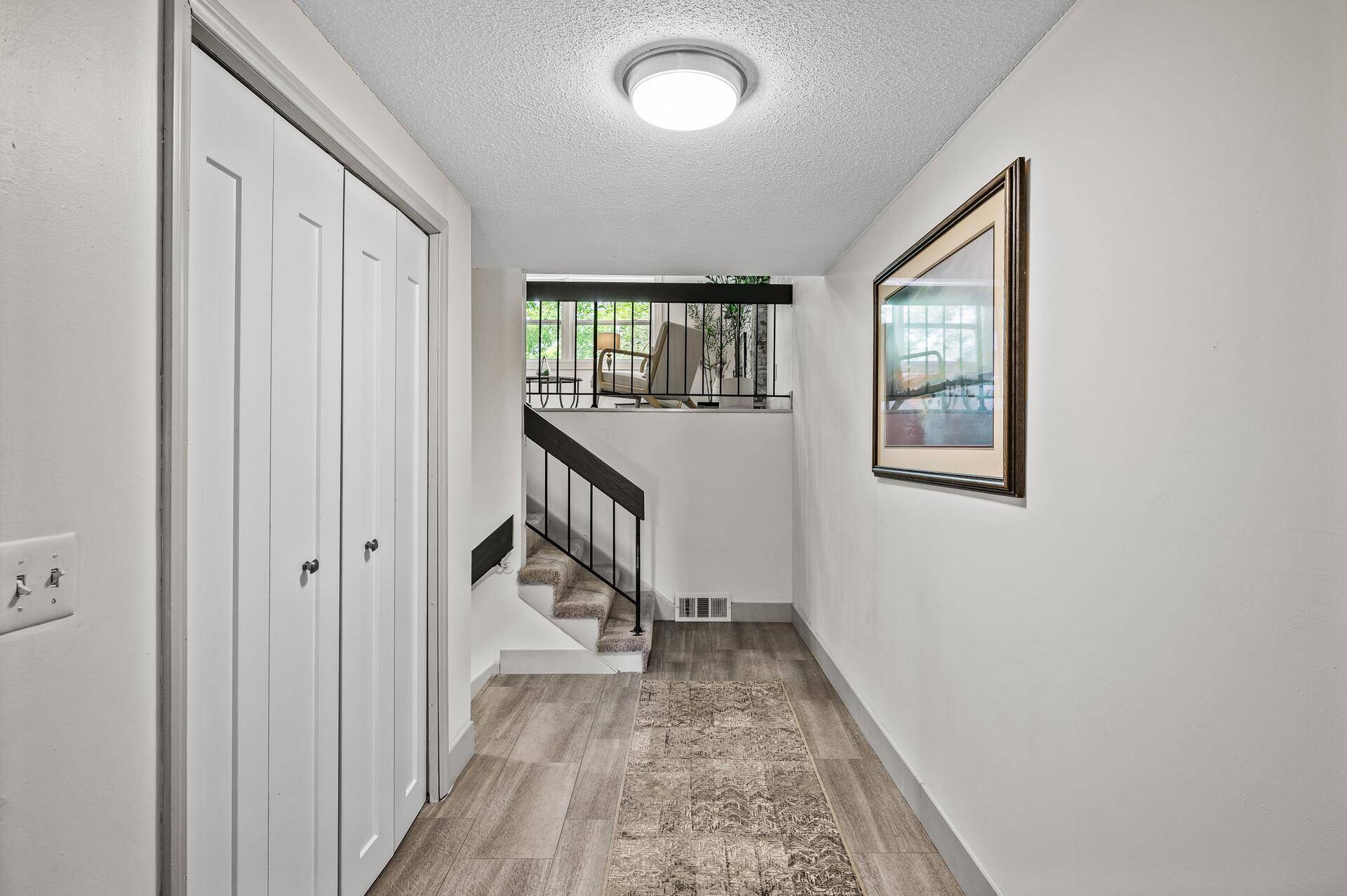 Eden Prairie, MN 55347,10280 Tarn CIR
