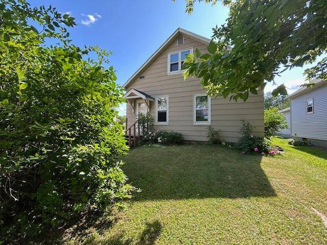 5714 Mineral Avenue, Mountain Iron, MN 55768