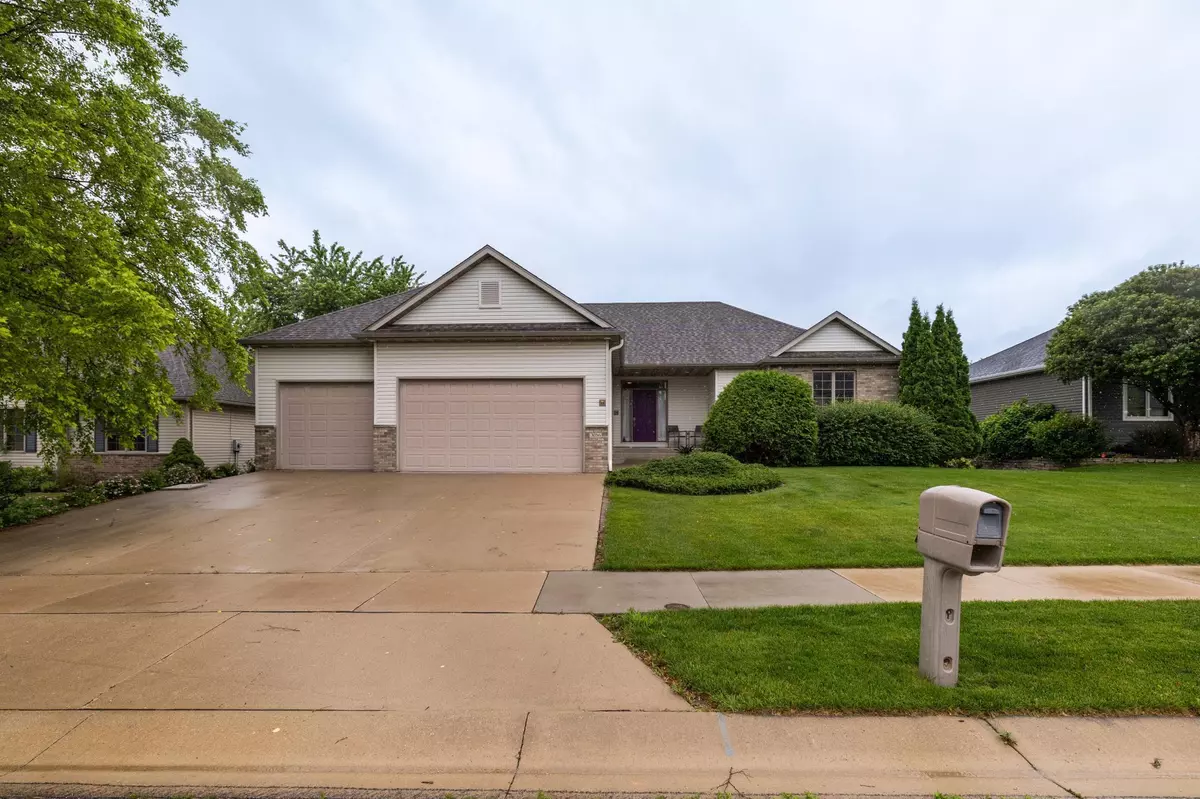 Rochester, MN 55906,3056 Scanlan LN NE