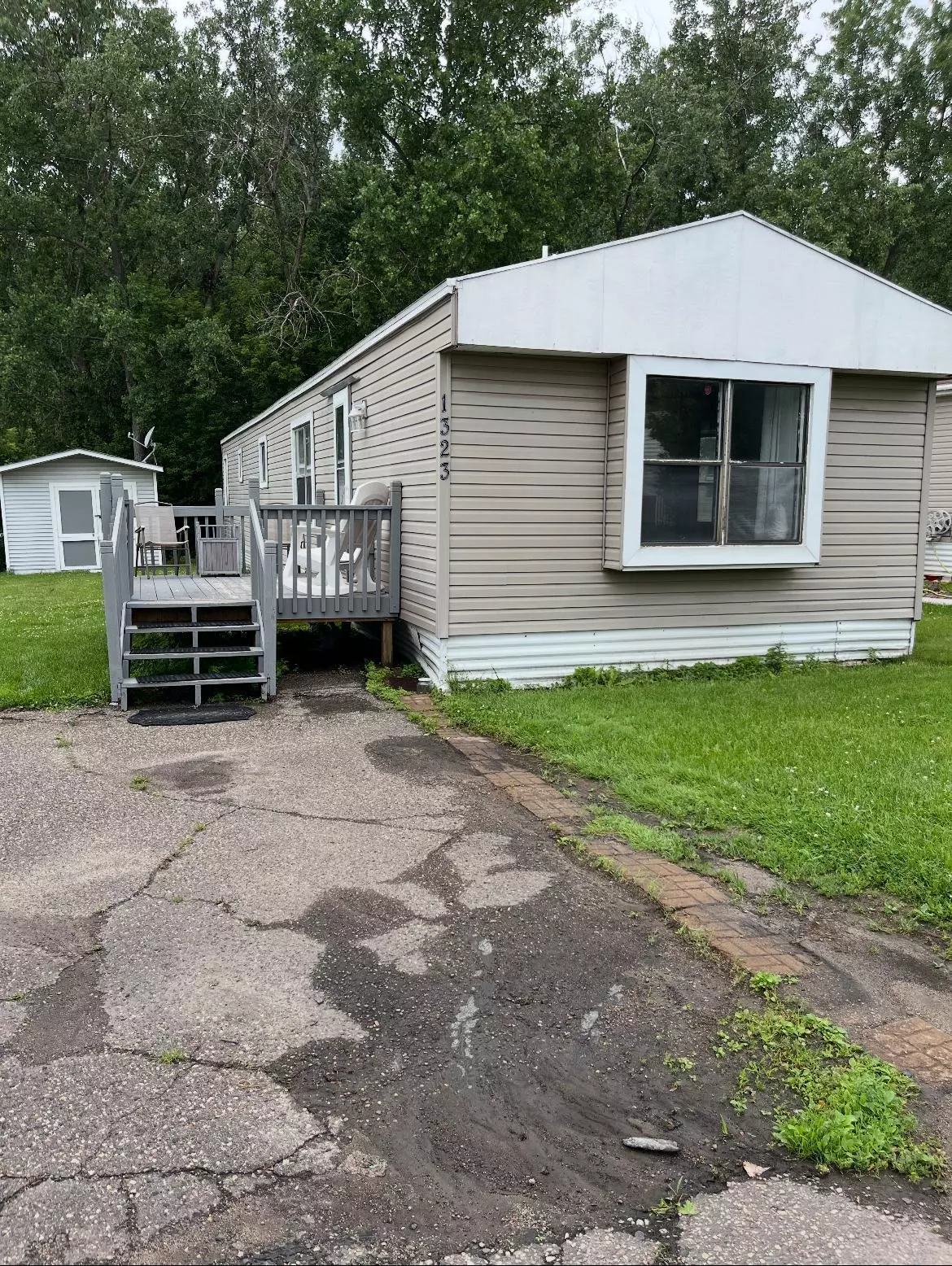 Maplewood, MN 55119,1323 Pine Tree DR