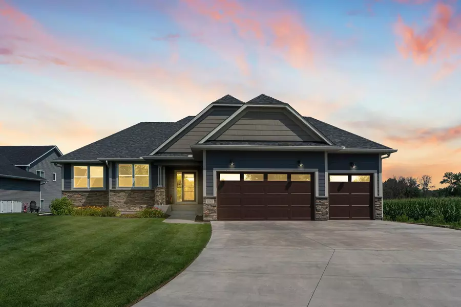 6860 Dupre RD, Centerville, MN 55038