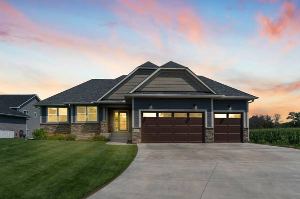6860 Dupre RD, Centerville, MN 55038