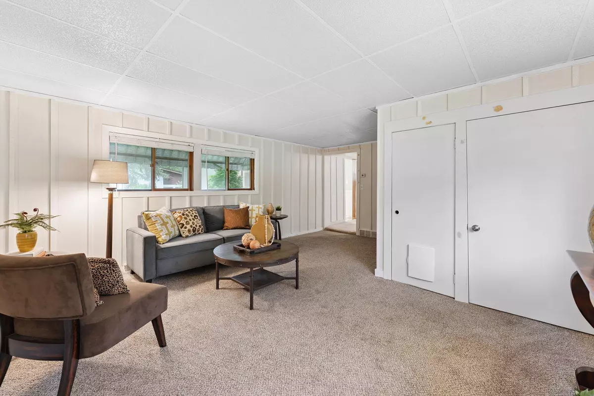 Anoka, MN 55303,1845 Green AVE