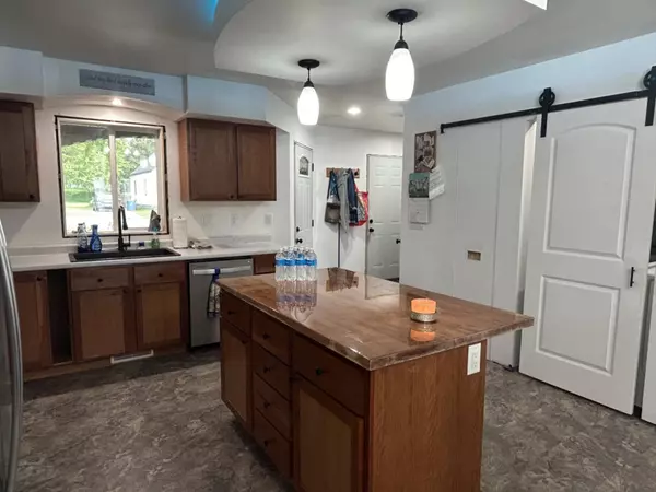 Ridgeland, WI 54763,121 Diamond ST S