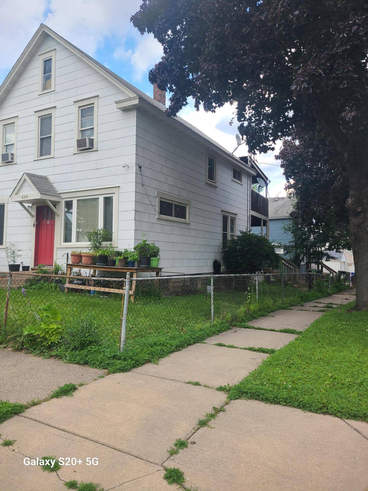Saint Paul, MN 55103,694 Virginia ST