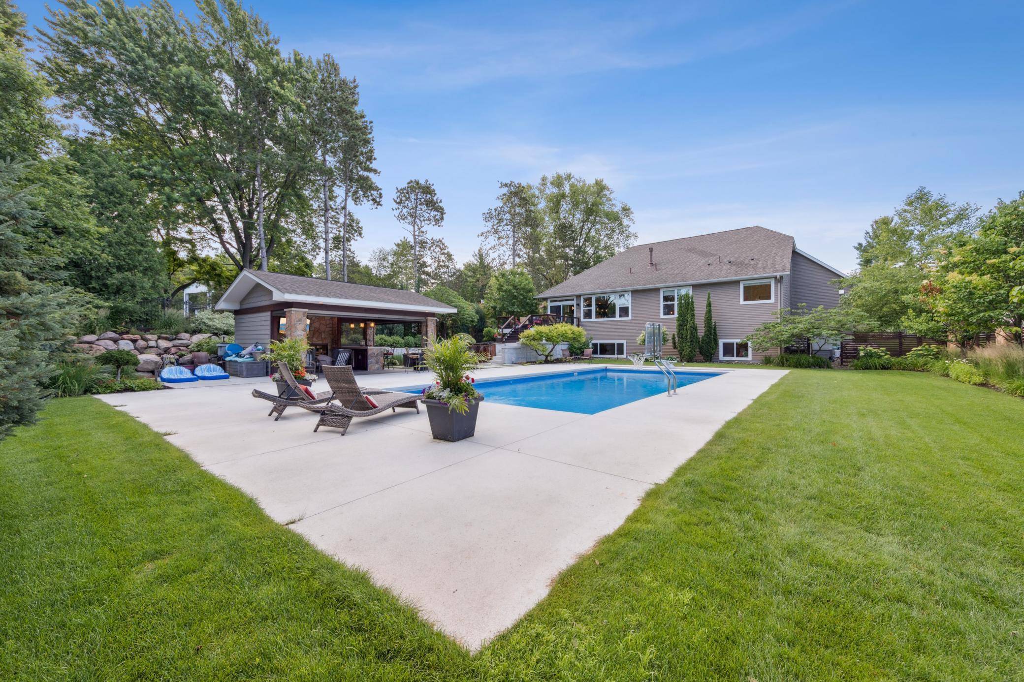 Mendota Heights, MN 55118,641 Callahan PL