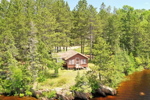 518 Sparrow LN, Fall Lake Twp, MN 55731