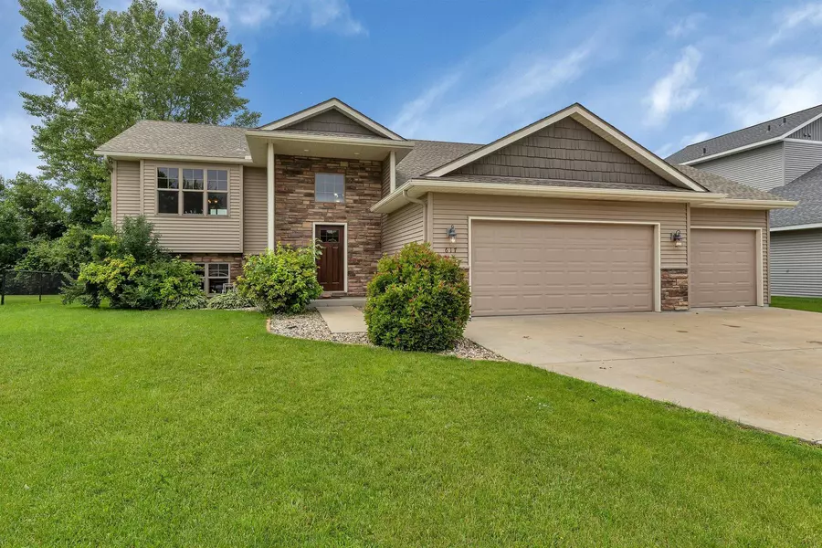 617 Knights CT, Sartell, MN 56377