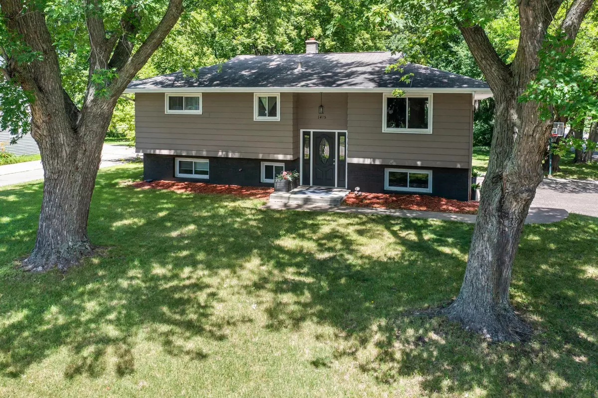 Arden Hills, MN 55112,1415 County Road E W