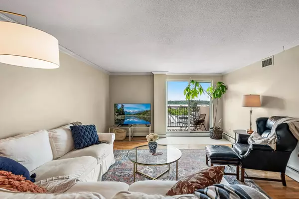 Minneapolis, MN 55410,2800 W 44th ST #608