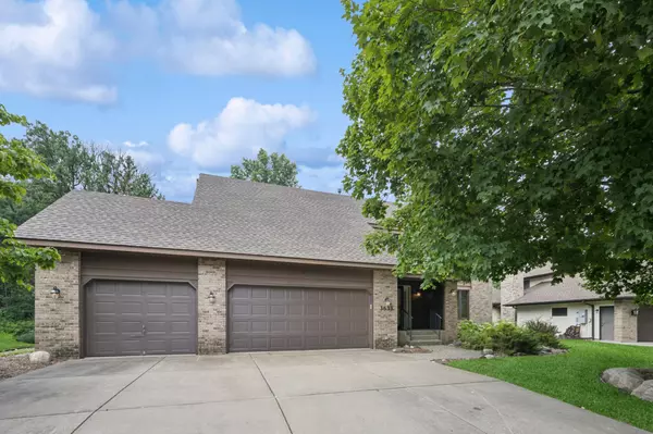 Vadnais Heights, MN 55127,3633 Oak Creek TER
