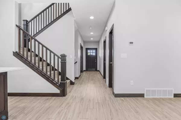 West Fargo, ND 58078,3702 Houkom DR E