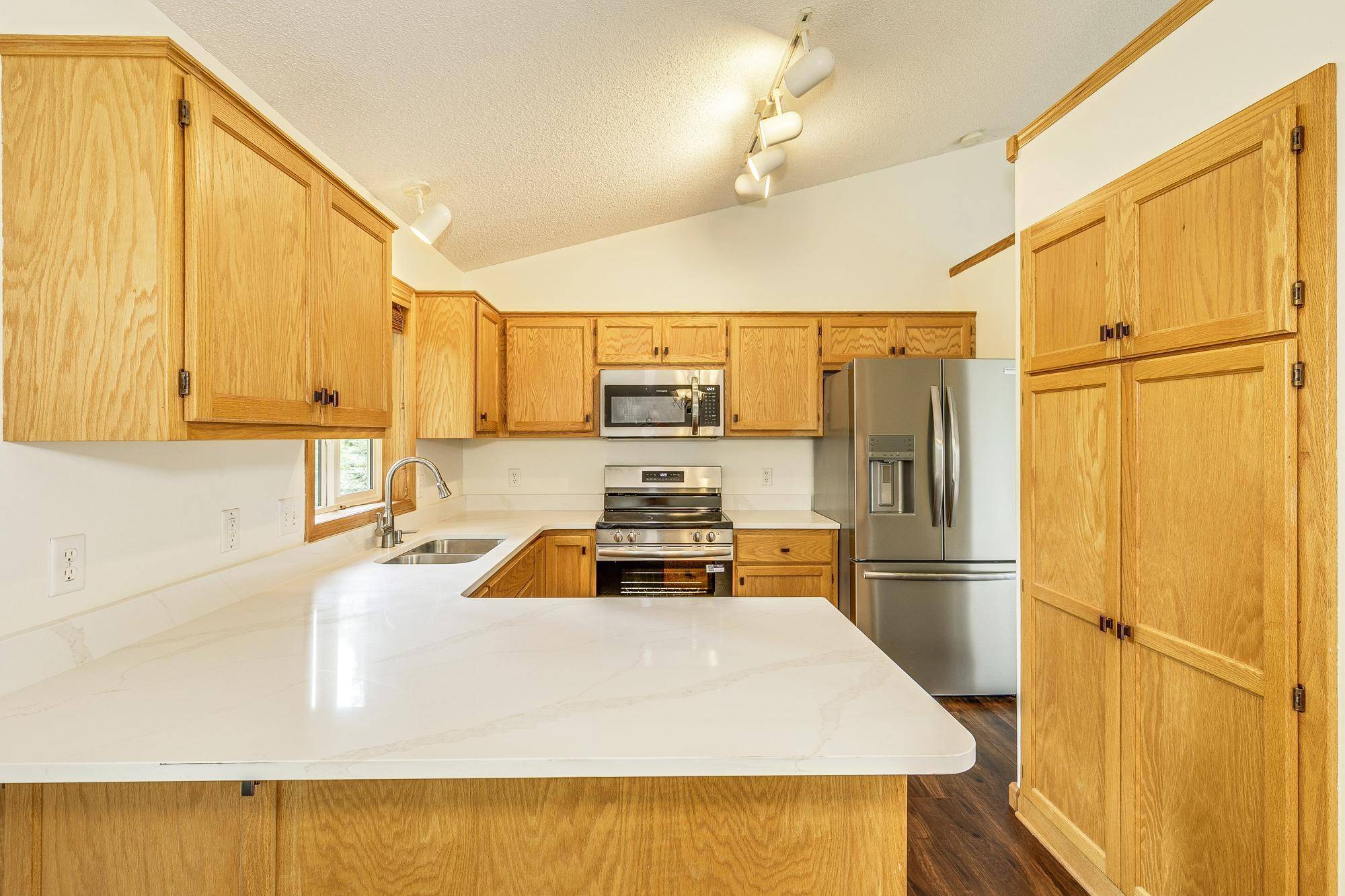 Lino Lakes, MN 55014,7757 Pinto LN