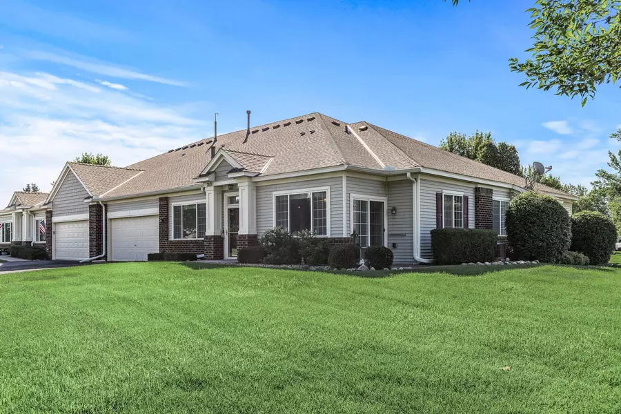2171 Schoolmaster DR, Chaska, MN 55318