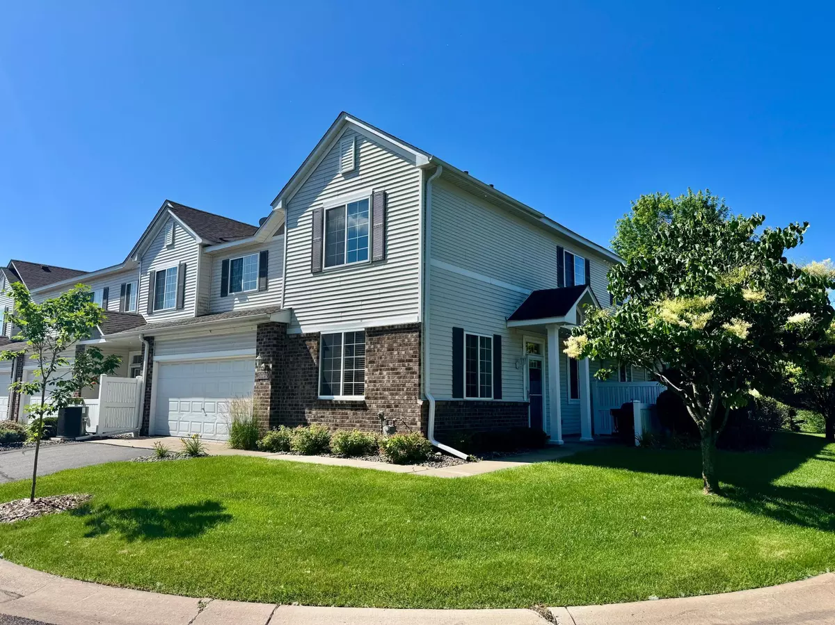 Hugo, MN 55038,15656 Emerald DR N #10