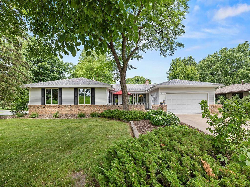 9744 Oxborough RD, Bloomington, MN 55437