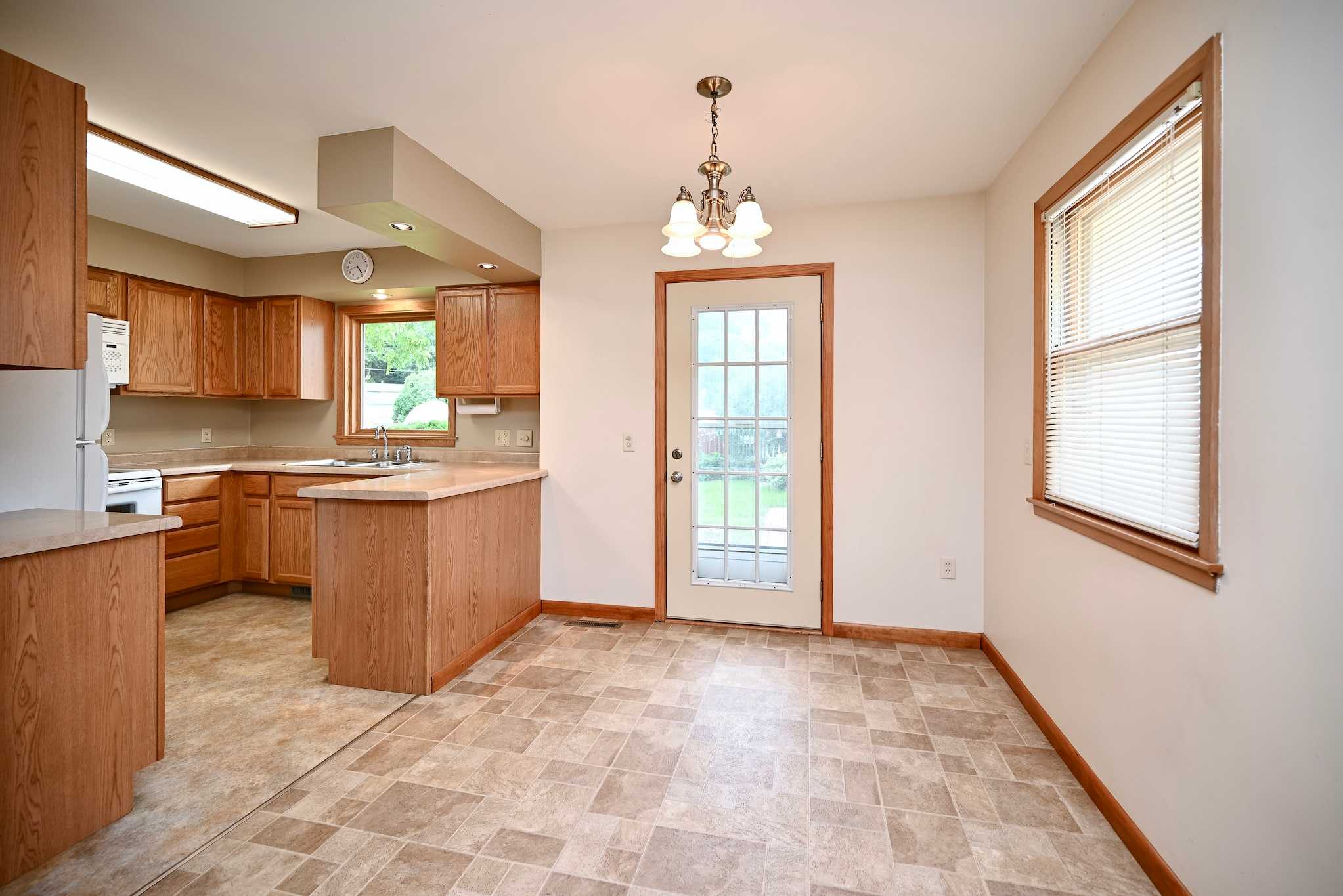 Winona, MN 55987,731 Clarks LN