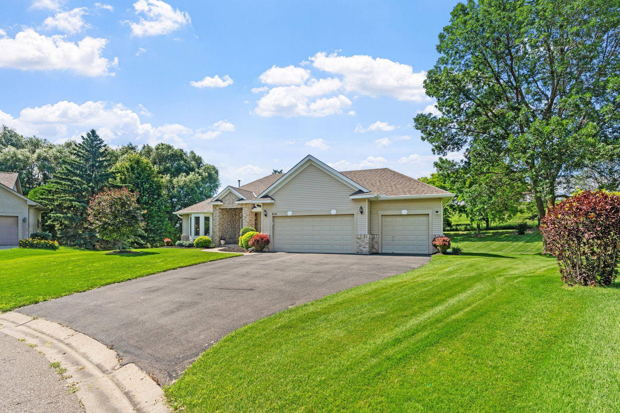Chaska, MN 55318,3114 Canyon CIR