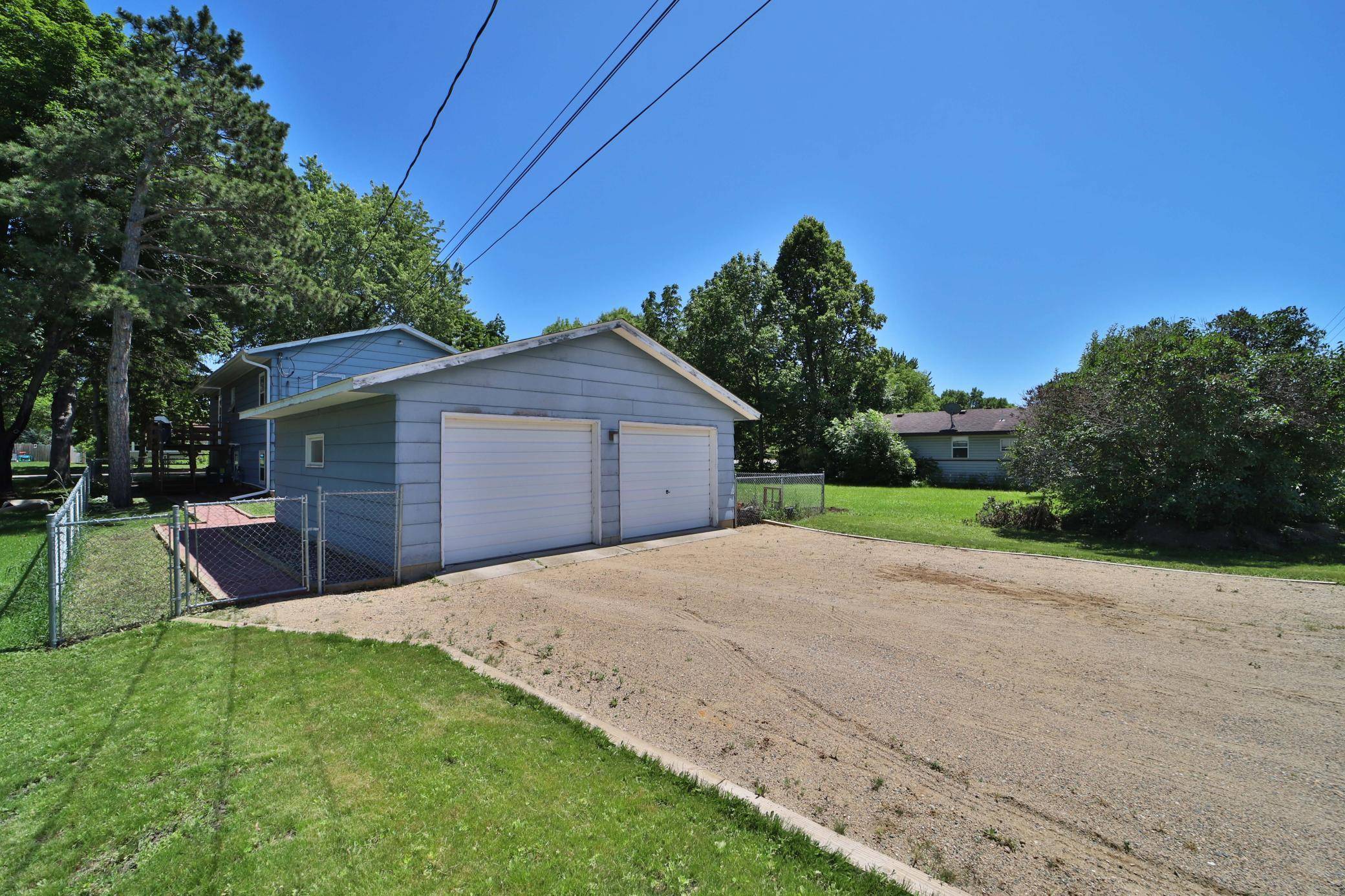 Staples, MN 56479,521 5th ST NE