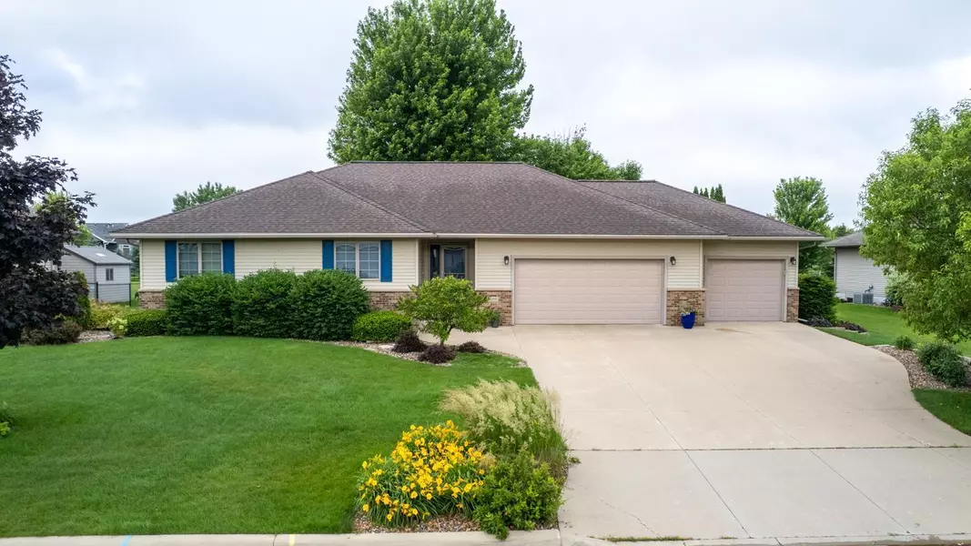 1100 27th ST SW, Austin, MN 55912