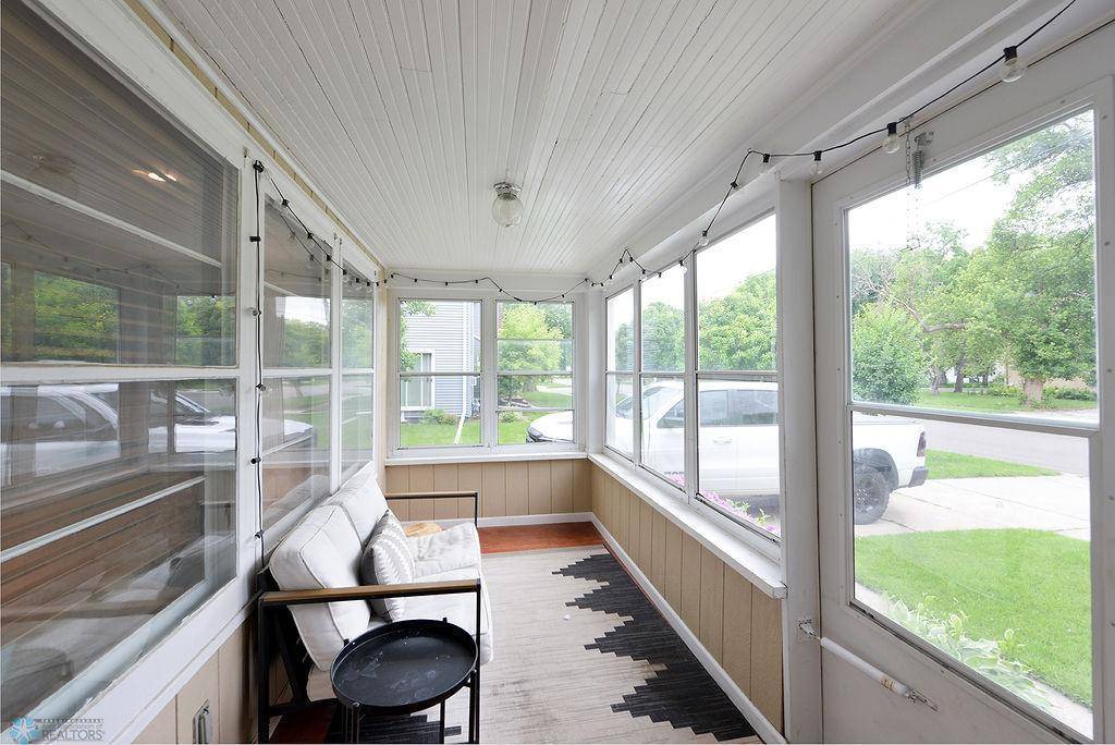 Moorhead, MN 56560,514 4th AVE S