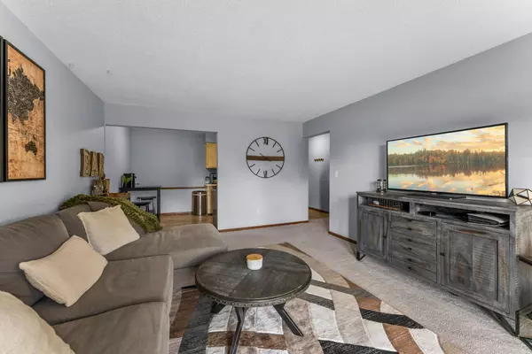 Roseville, MN 55418,3153 Old Highway 8 #111