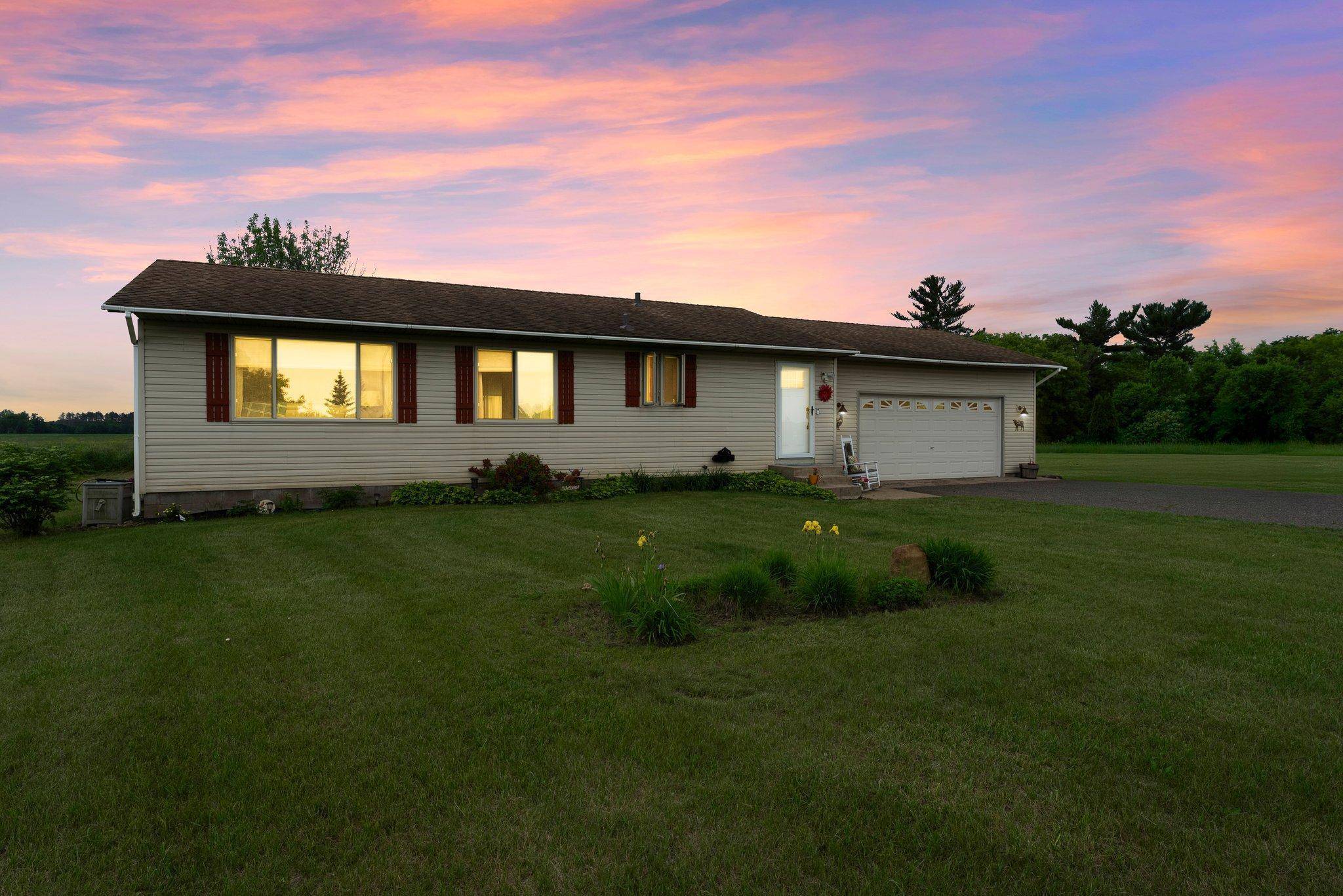 North Branch, MN 55056,7702 County Road 5 NE