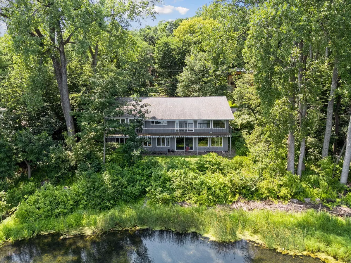 Edina, MN 55439,6905 Dakota TRL
