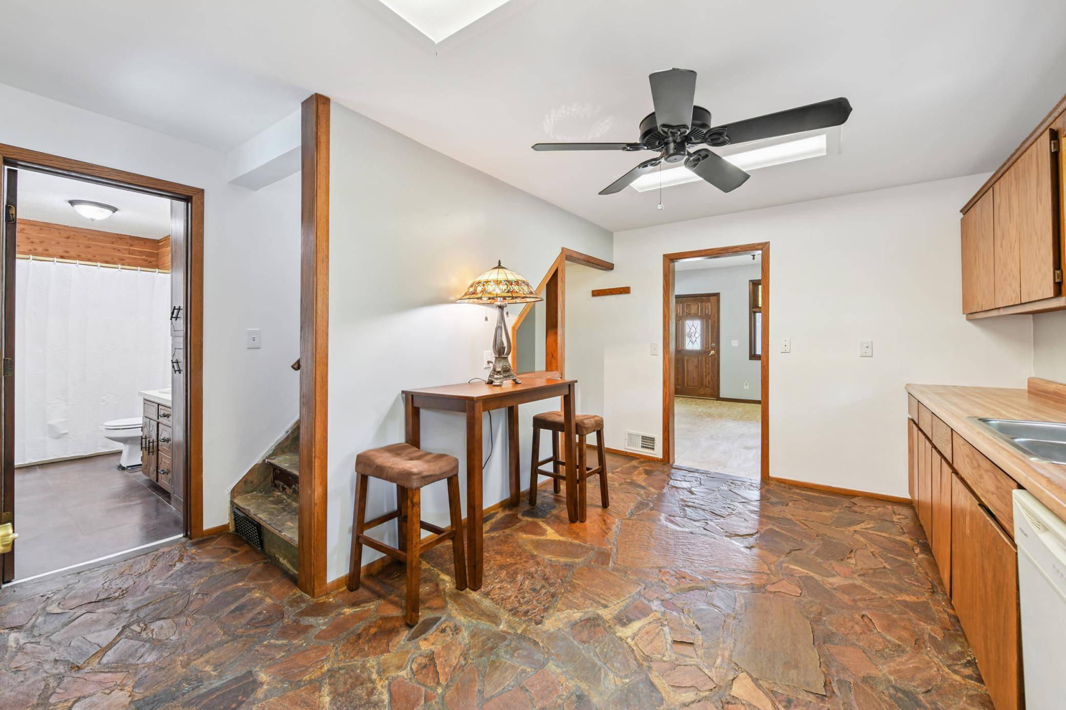 Shakopee, MN 55379,306 6th AVE W