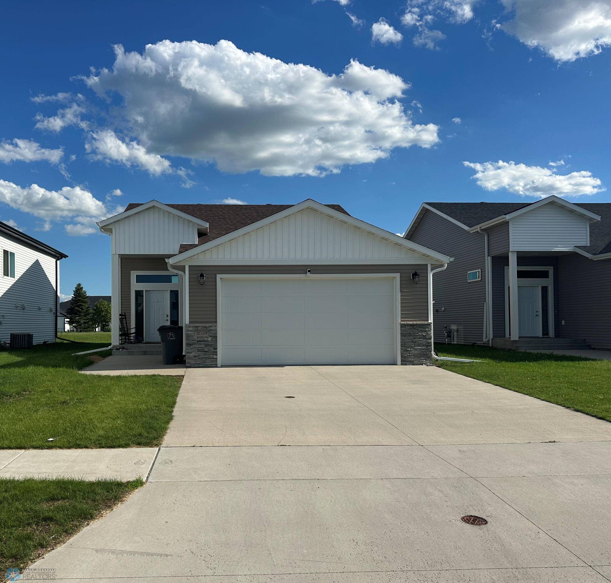 3039 39th AVE S, Moorhead, MN 56560