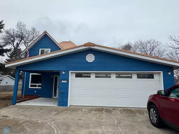 214 7th ST, Hatton, ND 58240