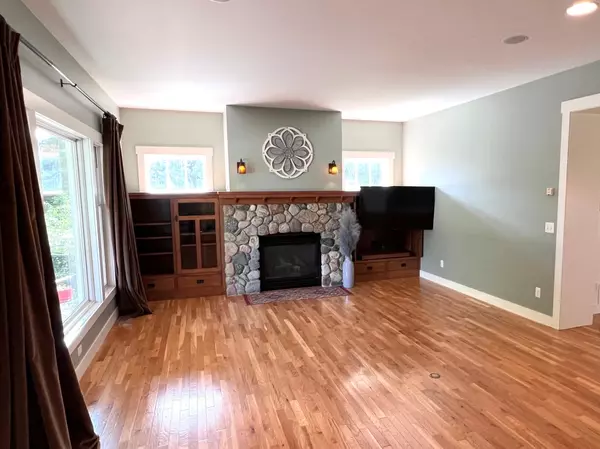 Willmar, MN 56201,1504 4th ST NE