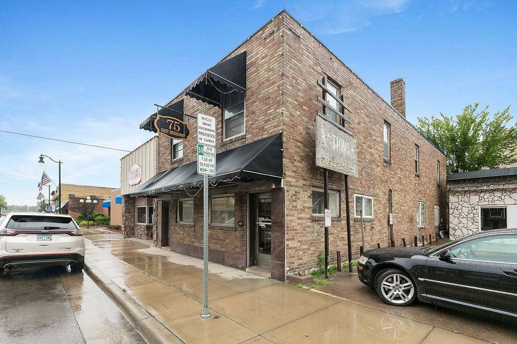 75 Broadway AVE E, Little Falls, MN 56345