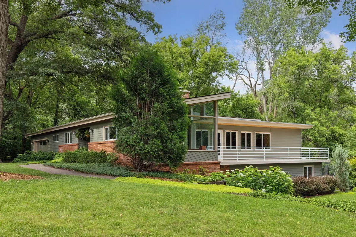 Minnetonka, MN 55305,13538 Wentworth TRL