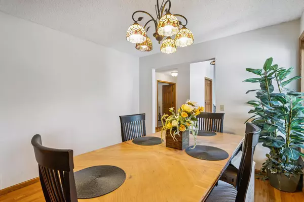 Burnsville, MN 55337,3113 Chandler CT