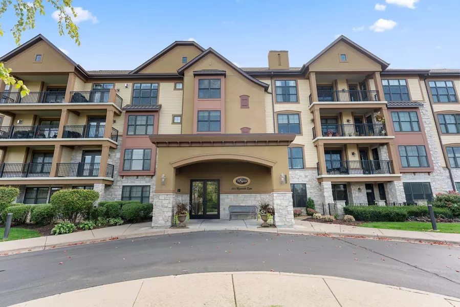 1320 Riverside LN #303, Mendota Heights, MN 55118