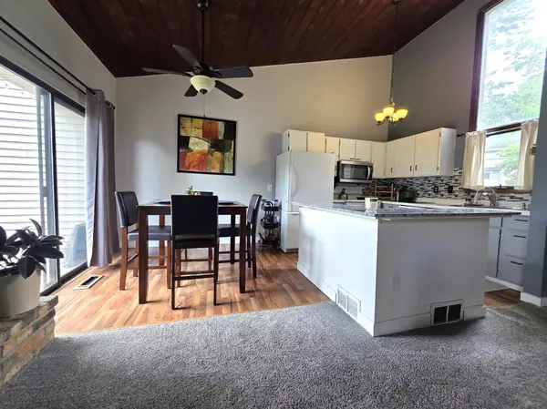 Apple Valley, MN 55124,13749 Heywood CT