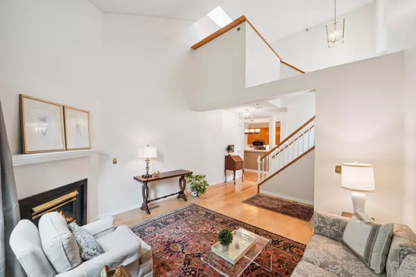 Eden Prairie, MN 55344,13708 Anderson Lakes Pkwy