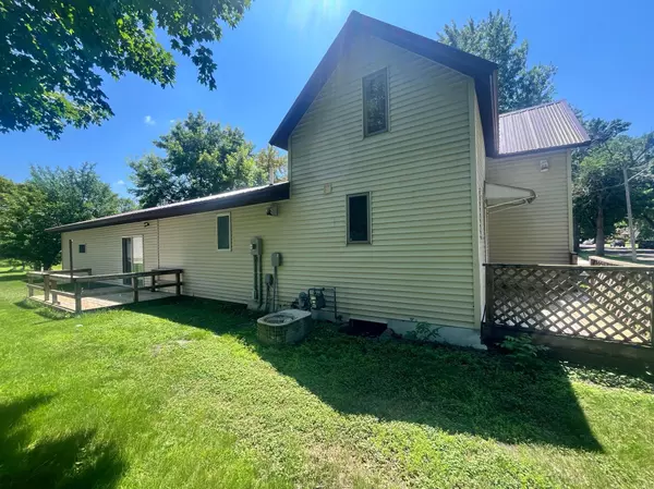 Wells, MN 56097,491 3rd AVE SE